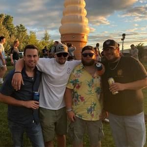 Meet your Posher, Leo